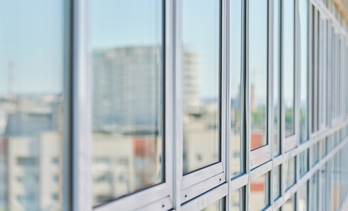 Cómo influye la instalación de una ventana de PVC en su rendimiento real y por qué un buen producto puede perder eficacia si no se monta correctamente